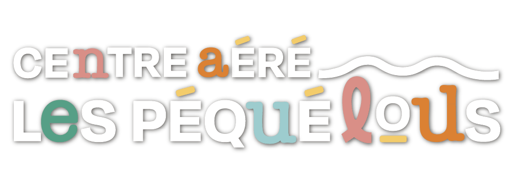 Logo Centre aéré Les Péquélous - blanc Logo Centre aéré Les Péquélous - blanc