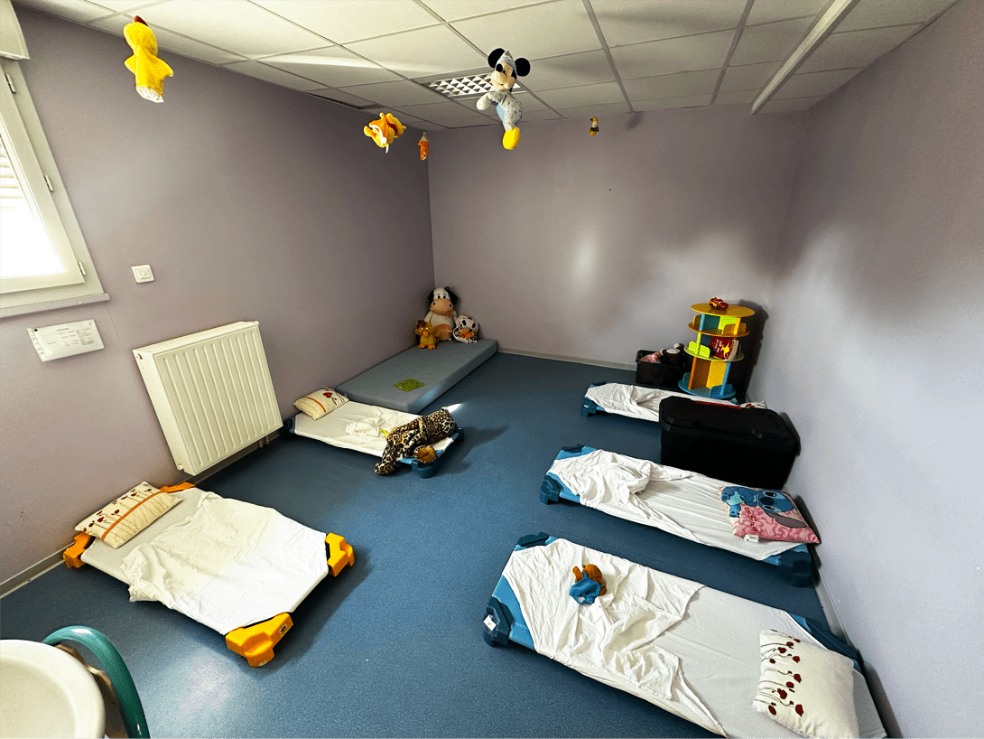 Centré aéré Les Péquélous salle de sieste Centré aéré Les Péquélous salle de sieste